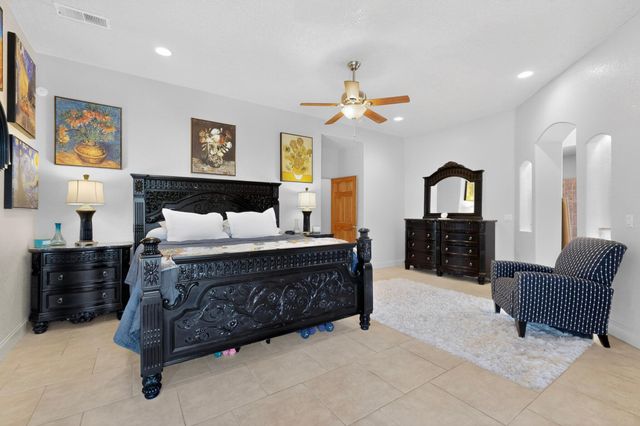841 11th Avenue SE, Rio Rancho, NM 87124