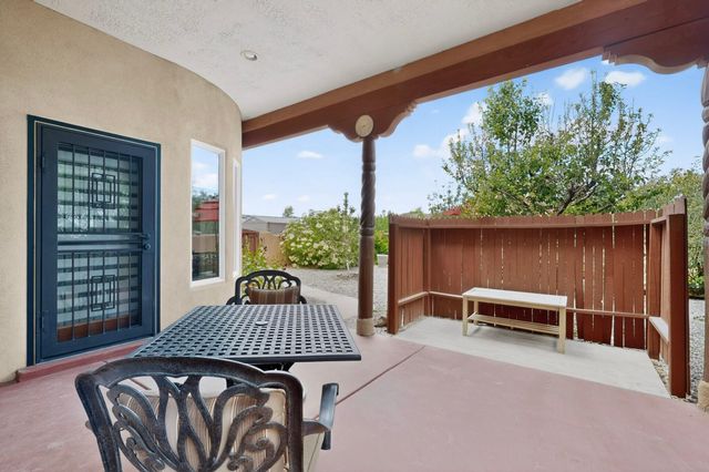 841 11th Avenue SE, Rio Rancho, NM 87124