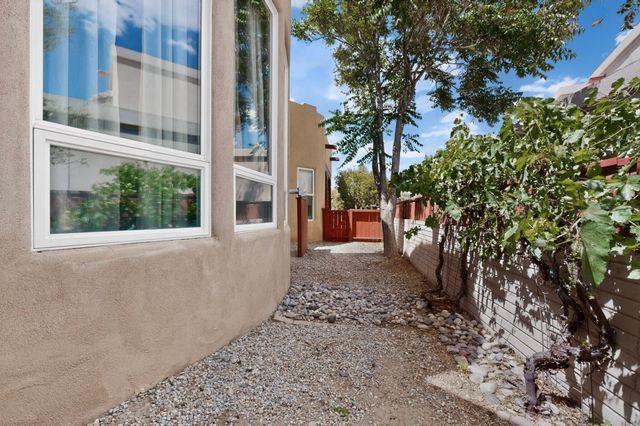 841 11th Avenue SE, Rio Rancho, NM 87124