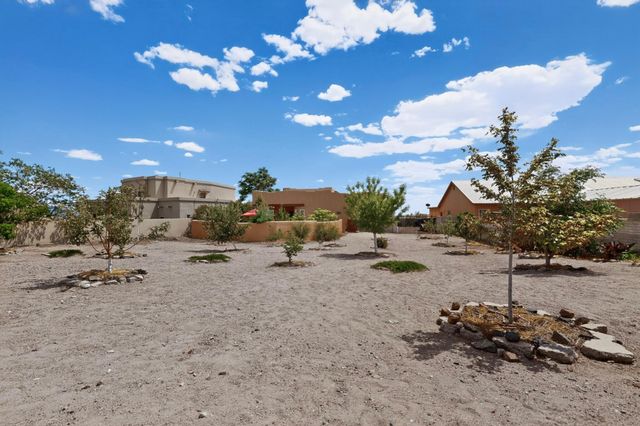 841 11th Avenue SE, Rio Rancho, NM 87124