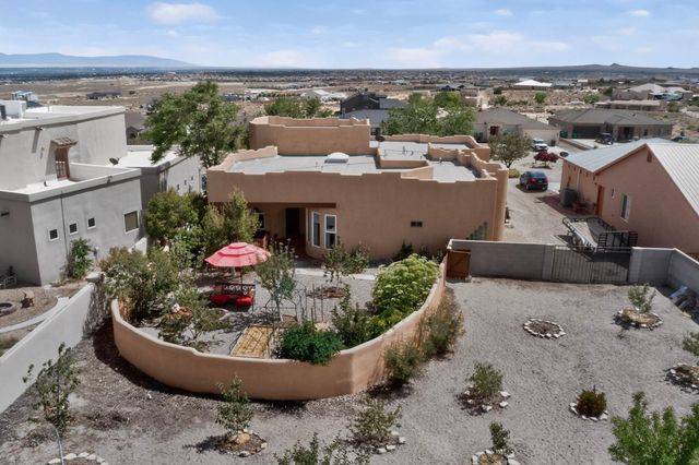 841 11th Avenue SE, Rio Rancho, NM 87124
