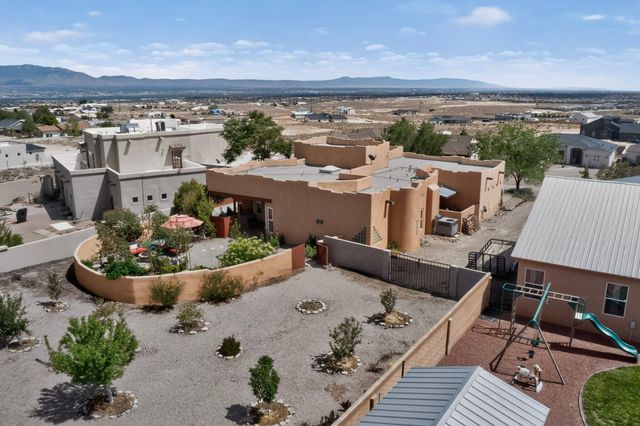 841 11th Avenue SE, Rio Rancho, NM 87124