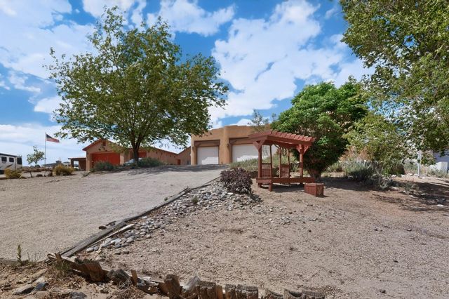 841 11th Avenue SE, Rio Rancho, NM 87124