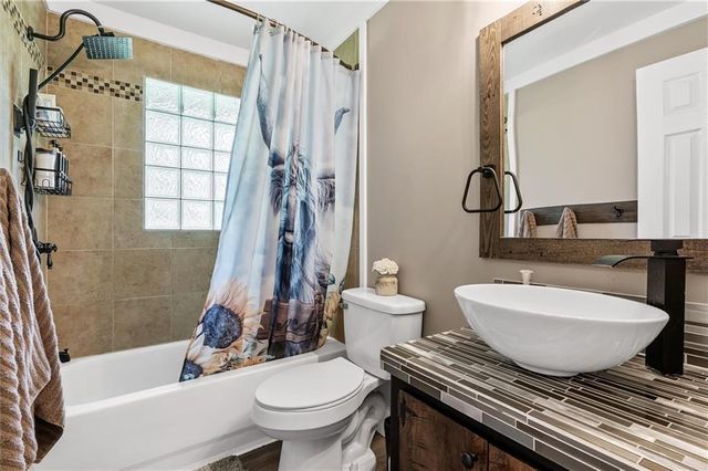 11026 Shach Creek Road, Excelsior Springs, MO 64024