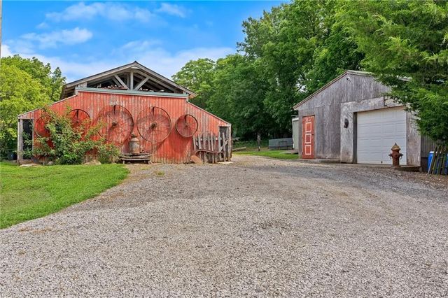 11026 Shach Creek Road, Excelsior Springs, MO 64024