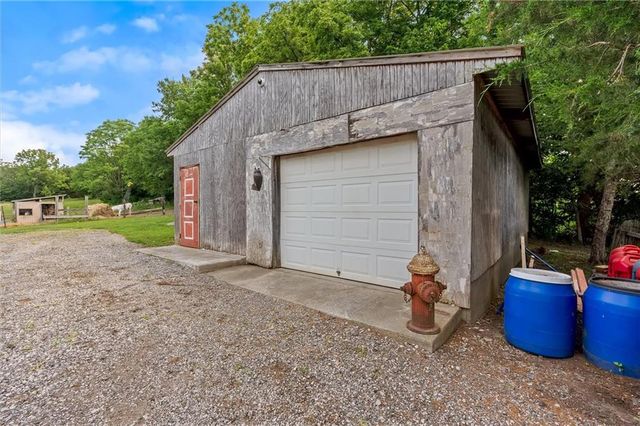 11026 Shach Creek Road, Excelsior Springs, MO 64024