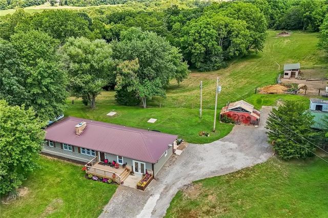 11026 Shach Creek Road, Excelsior Springs, MO 64024