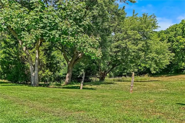 11026 Shach Creek Road, Excelsior Springs, MO 64024
