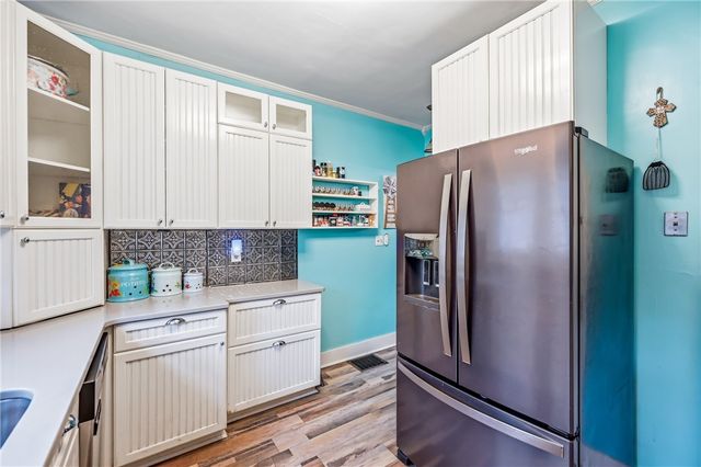 2411 Graceland Rd, Neshannock Twp, PA 16105