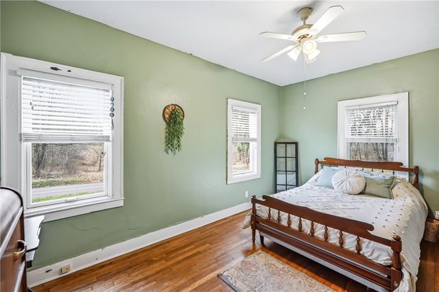 2411 Graceland Rd, Neshannock Twp, PA 16105