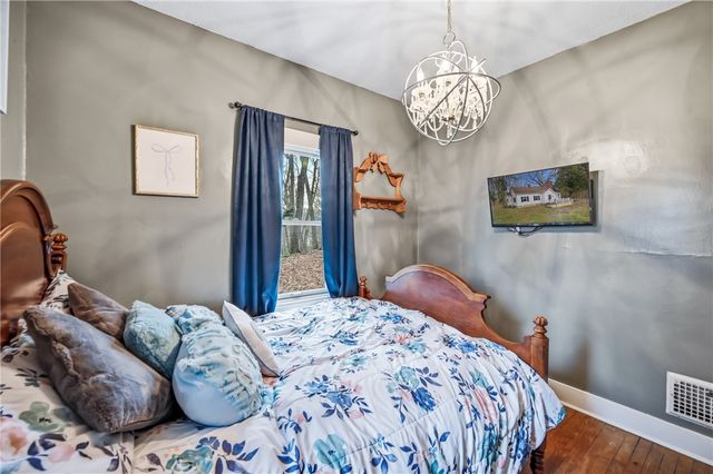 2411 Graceland Rd, Neshannock Twp, PA 16105