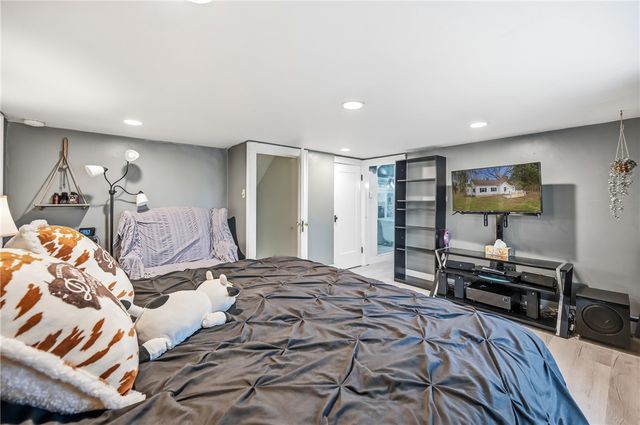 2411 Graceland Rd, Neshannock Twp, PA 16105