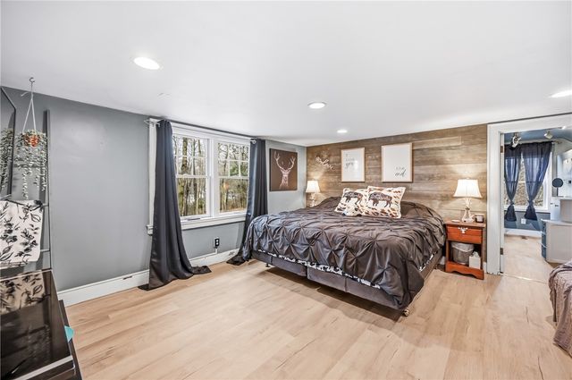 2411 Graceland Rd, Neshannock Twp, PA 16105