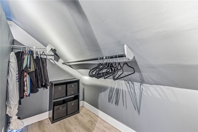 2411 Graceland Rd, Neshannock Twp, PA 16105