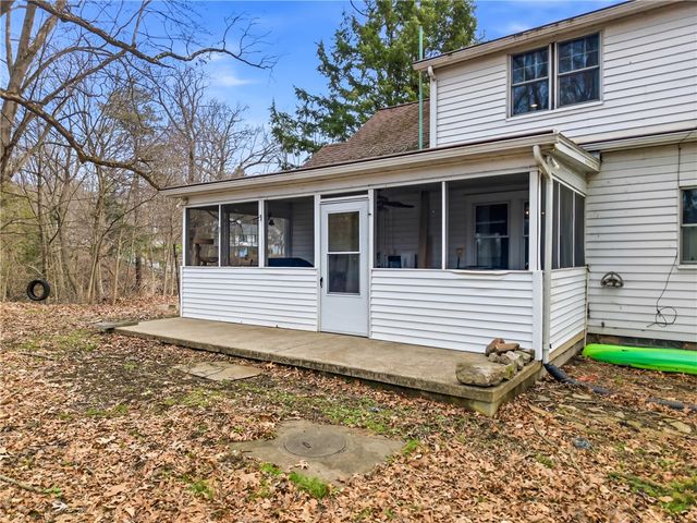 2411 Graceland Rd, Neshannock Twp, PA 16105