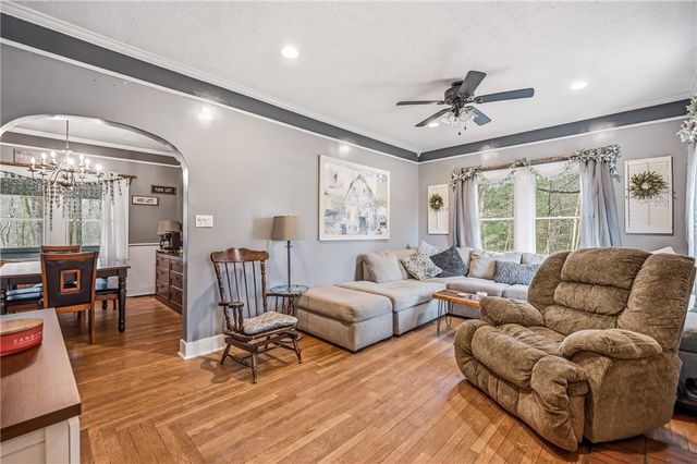 2411 Graceland Rd, Neshannock Twp, PA 16105