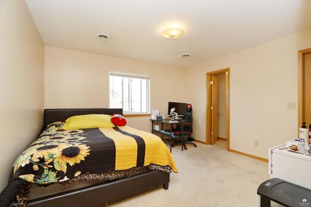 409 Brookhaven Drive, Manhattan, KS 66502