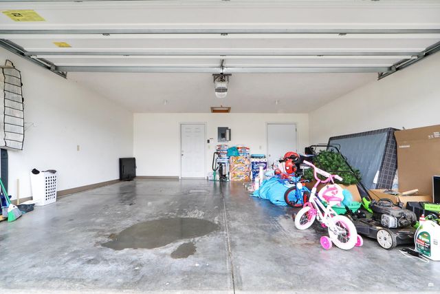 409 Brookhaven Drive, Manhattan, KS 66502