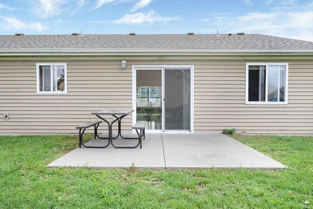 409 Brookhaven Drive, Manhattan, KS 66502