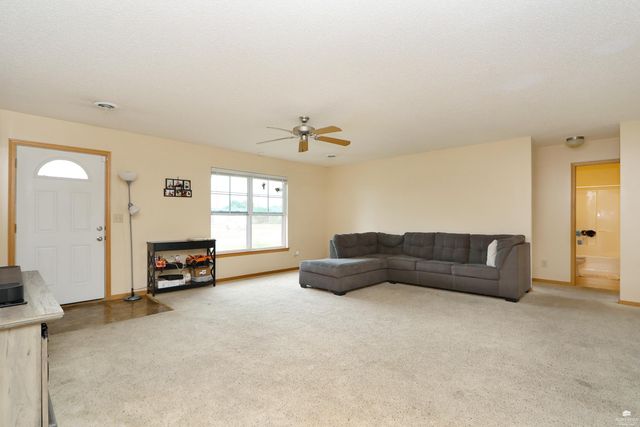 409 Brookhaven Drive, Manhattan, KS 66502