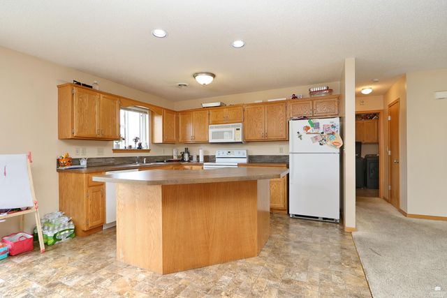 409 Brookhaven Drive, Manhattan, KS 66502