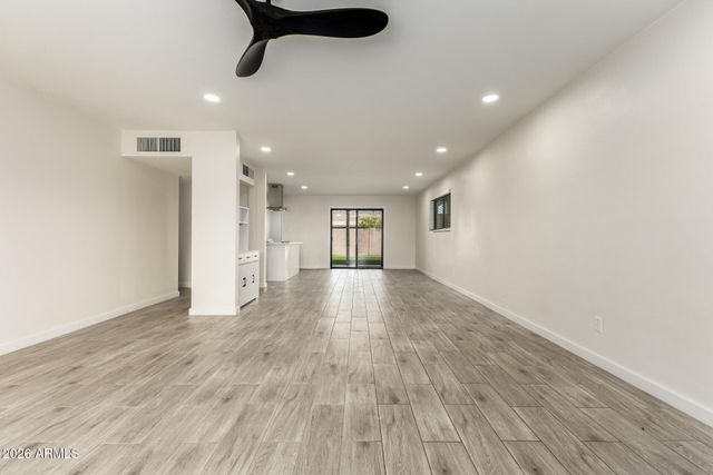 3700 W KEIM Drive, Phoenix, AZ 85019