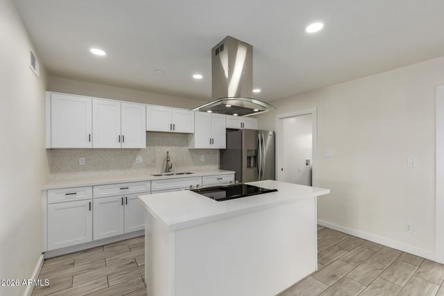 3700 W KEIM Drive, Phoenix, AZ 85019