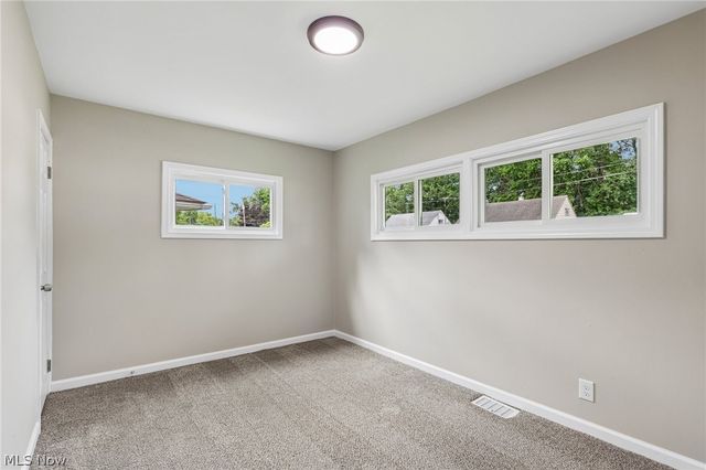1562 Denison Avenue NW, Warren, OH 44485