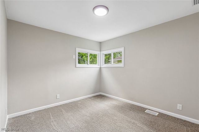 1562 Denison Avenue NW, Warren, OH 44485