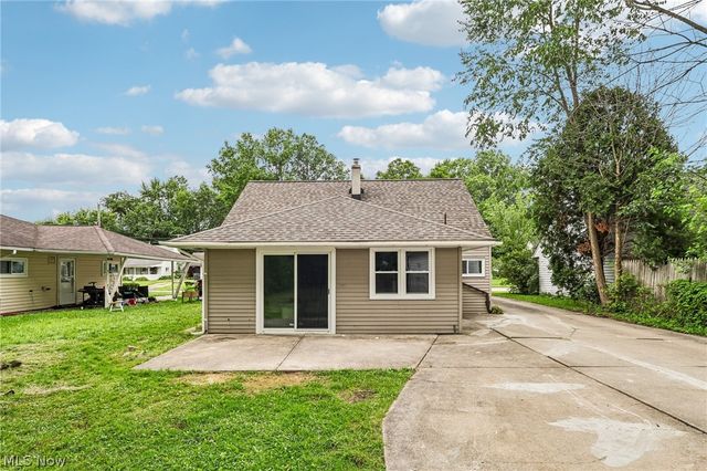 1562 Denison Avenue NW, Warren, OH 44485