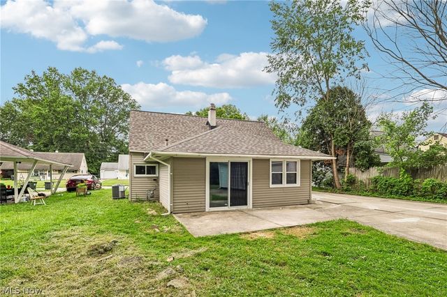 1562 Denison Avenue NW, Warren, OH 44485