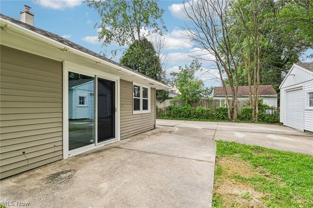 1562 Denison Avenue NW, Warren, OH 44485