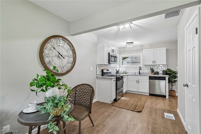 1562 Denison Avenue NW, Warren, OH 44485