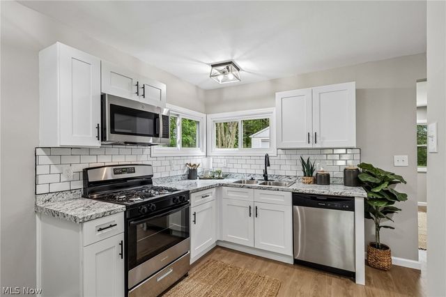 1562 Denison Avenue NW, Warren, OH 44485