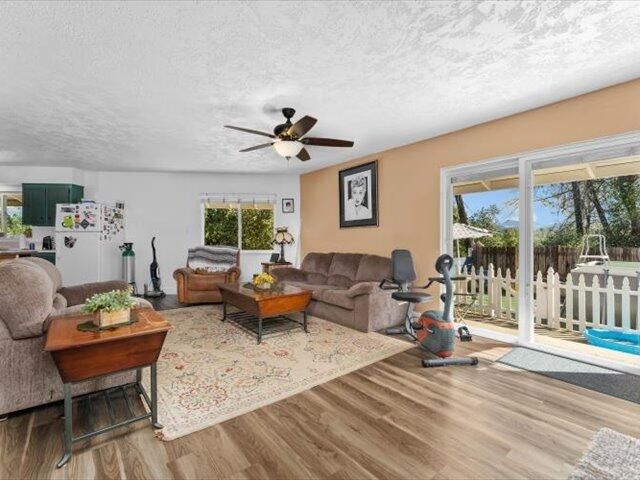 2141 Hardenbrook Avenue, Shasta Lake, CA 96019