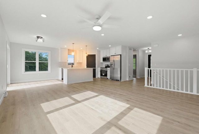 517 Alan Drive, Mount Horeb, WI 53572