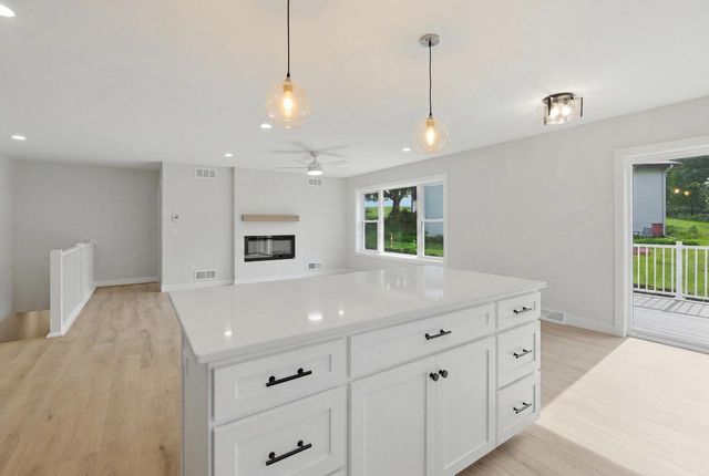 517 Alan Drive, Mount Horeb, WI 53572