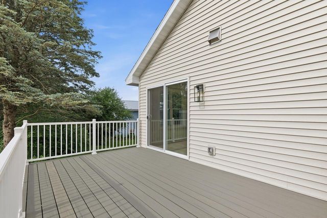 517 Alan Drive, Mount Horeb, WI 53572