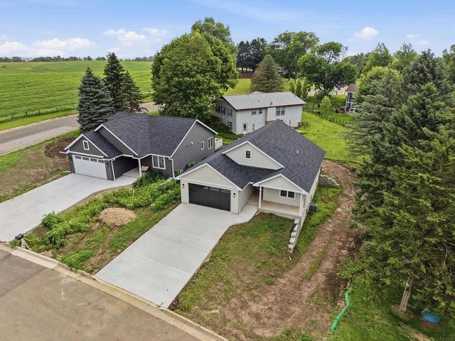 517 Alan Drive, Mount Horeb, WI 53572