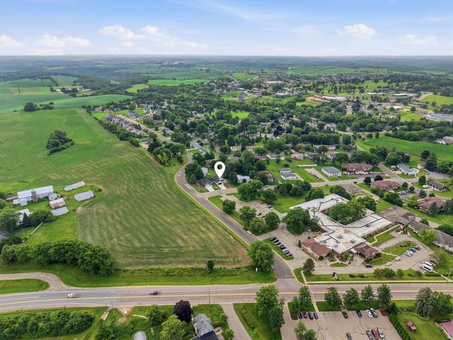 517 Alan Drive, Mount Horeb, WI 53572