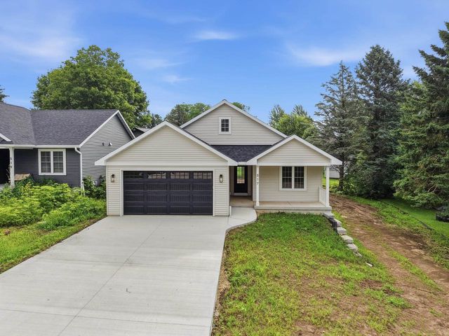 517 Alan Drive, Mount Horeb, WI 53572