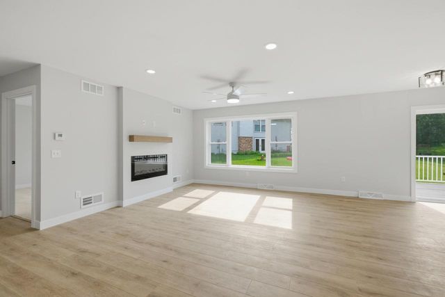 517 Alan Drive, Mount Horeb, WI 53572