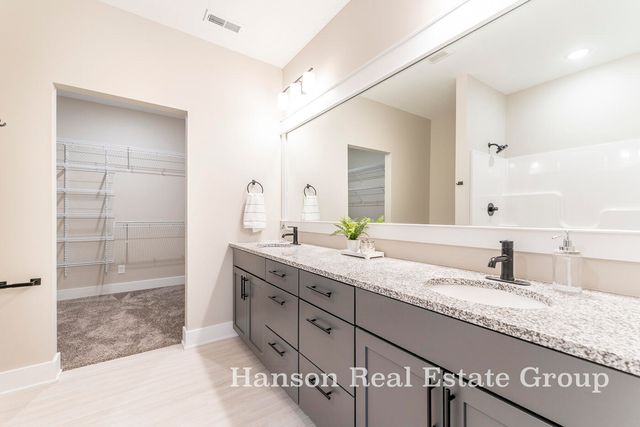 1399 Center Hill Road SE 31, Lowell, MI 49331