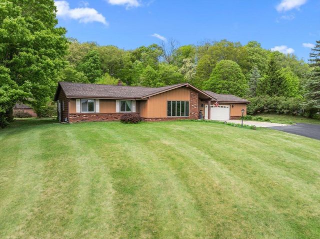 3455 Birnamwood DRIVE, Slinger, WI 53086