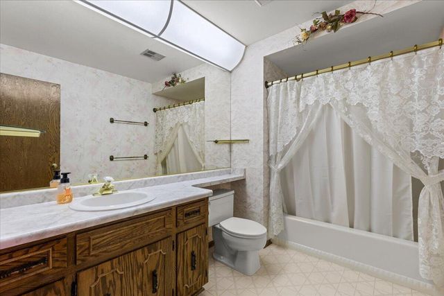 3455 Birnamwood DRIVE, Slinger, WI 53086
