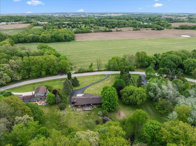 3455 Birnamwood DRIVE, Slinger, WI 53086