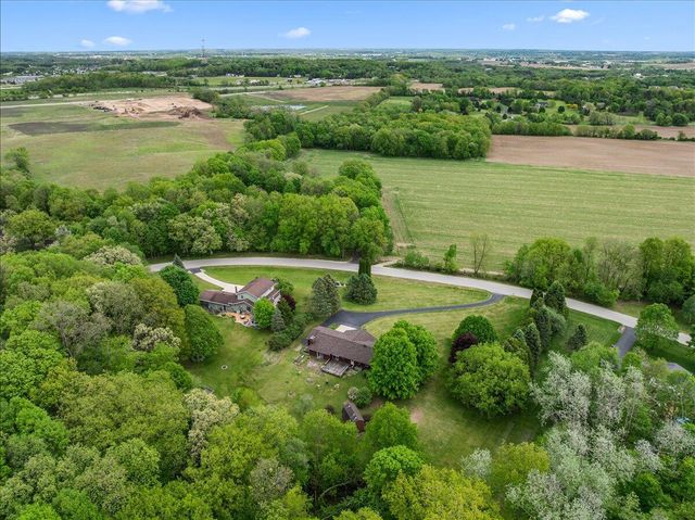 3455 Birnamwood DRIVE, Slinger, WI 53086