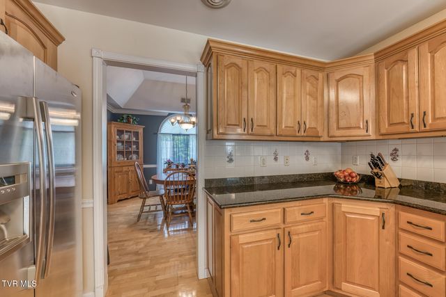 620 Glen Oaks Place, Johnson City, TN 37615