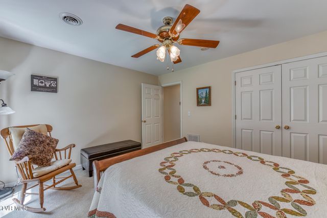 620 Glen Oaks Place, Johnson City, TN 37615