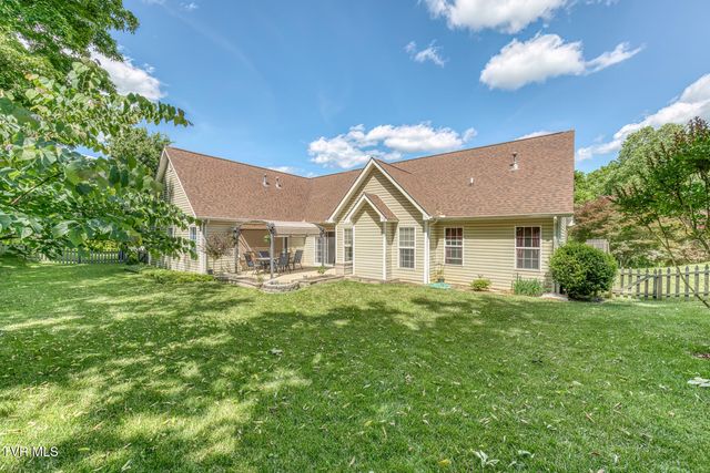 620 Glen Oaks Place, Johnson City, TN 37615